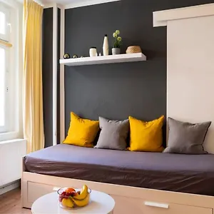 https://2-bedroom-in-great-location-in-kreuzberg.find-berlin-hotels.com